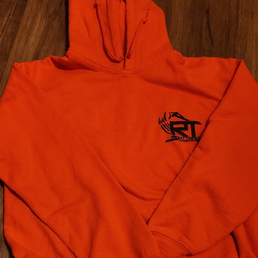 Orange Crew Neck Sweatshirt for Casual Comfort